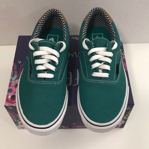 🆕Teal Vans like new size M7 W8.5
